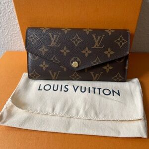 Louis Vuitton Sarah Wallet